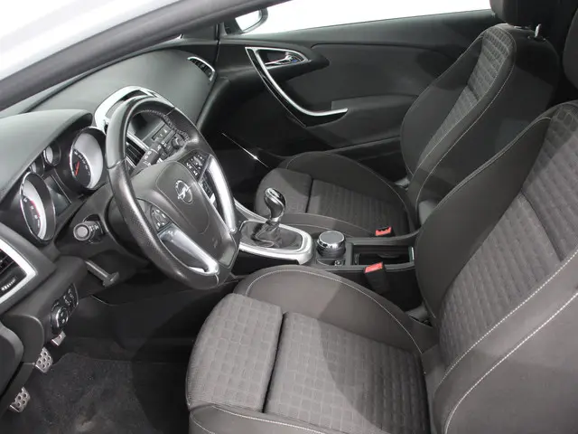 Opel Astra 2