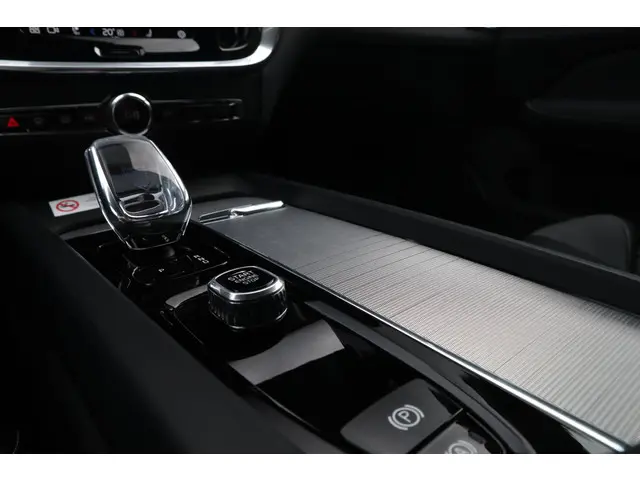 Volvo V60 2.0 B3 Plus Dark 2024 Benzine 17