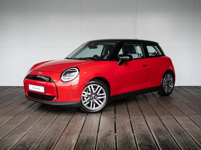 MINI 3-Deurs E 2025 Elektrisch 23