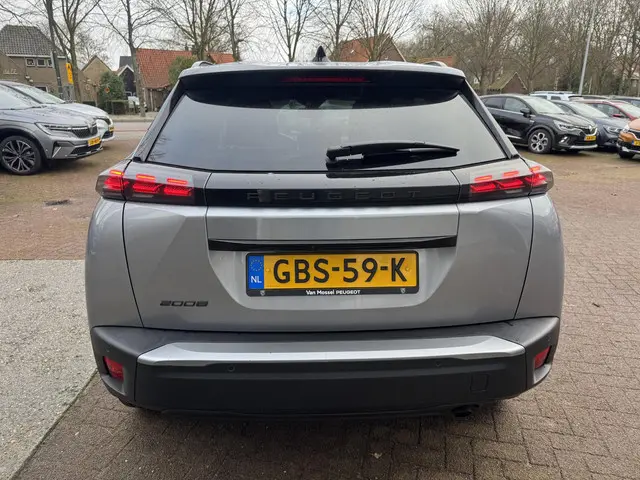 Peugeot 2008 1.2 PureTech 100 Allure+Camera!! 2024 Benzine 6