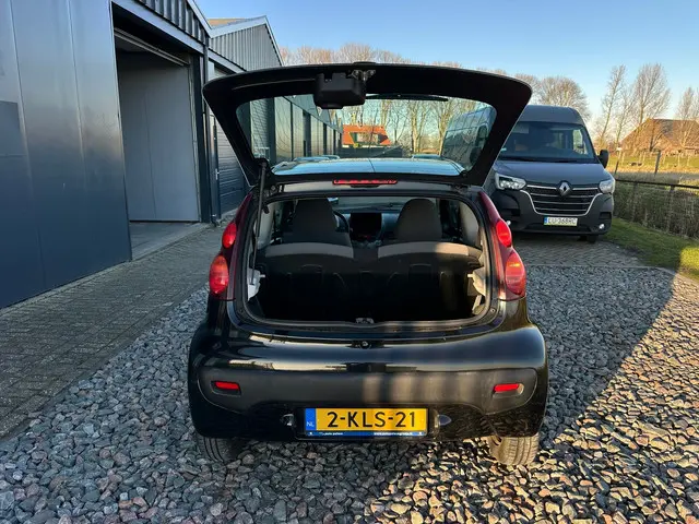 Peugeot 107 1.0 Access Accent 2013 Benzine 10