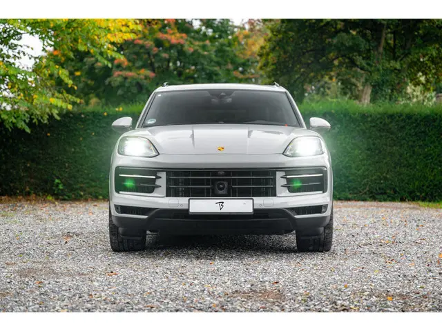 Porsche Cayenne 3.0 E-Hybrid 2024 Hybride Benzine 31