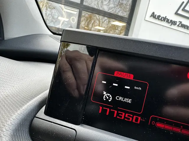 Citroën C4 Cactus 1.2 PureTech Business 2015 Benzine 4