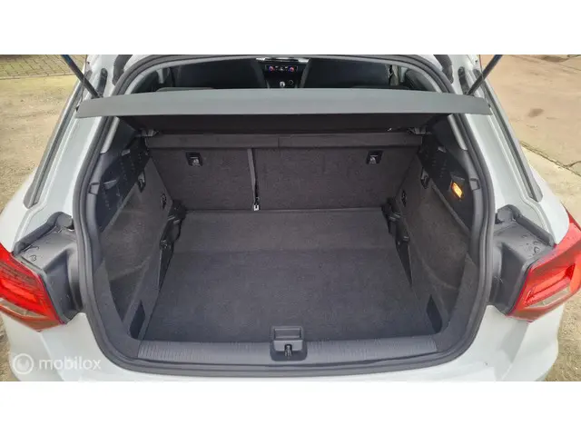 Audi Q2 35 TFSI CoD Sport trekhaak 2019 Benzine 18