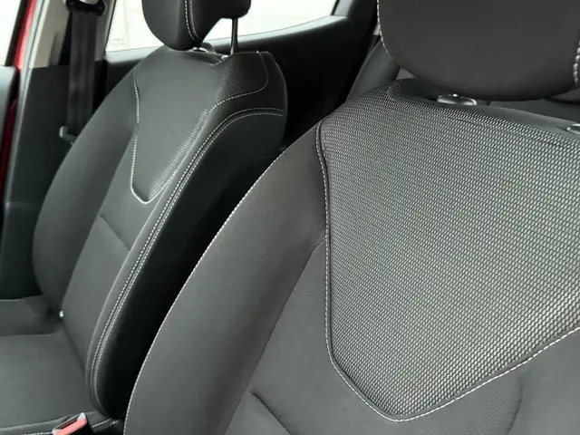 Renault Clio 0.9 TCe Expression 2013 Benzine 26