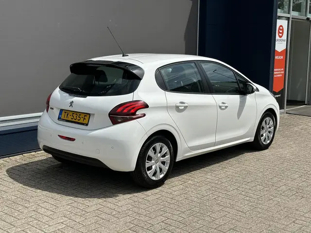 Peugeot 208 1.2 Blue Lion 2018 Benzine 10