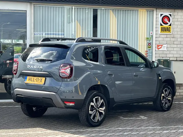 Dacia Duster 1.3 TCe 150 Journey 2023 Benzine 23