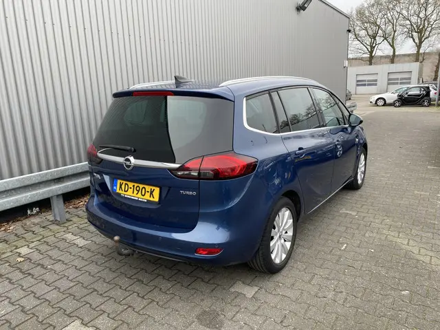 Opel Zafira 2