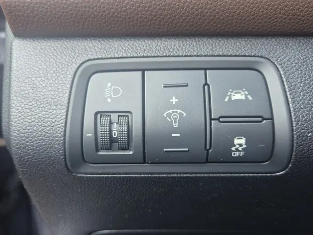 Hyundai i20 1.2 HP i-Motion Comfort 2015 Benzine 6