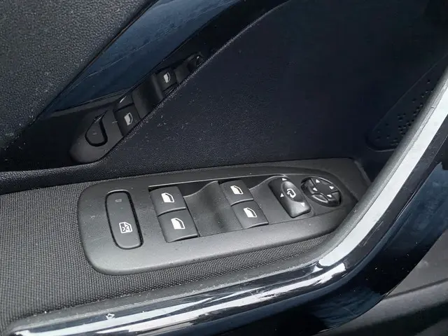 Peugeot 208 1.2 PureTech GT-line 2018 Benzine 23