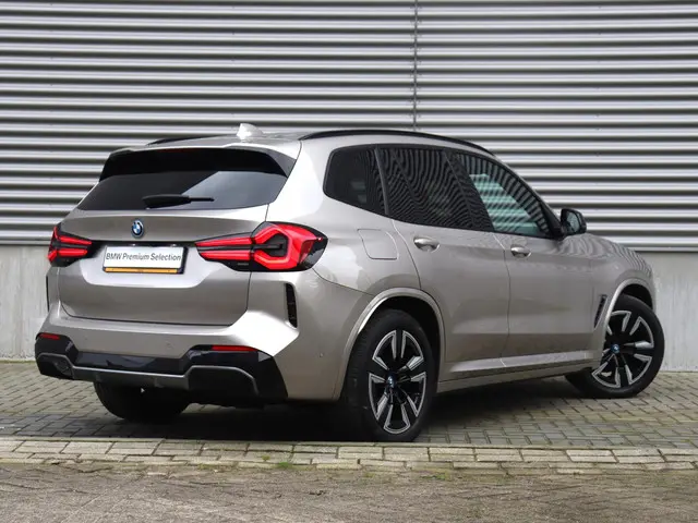 BMW iX3 High Executive 2022 Elektrisch 2
