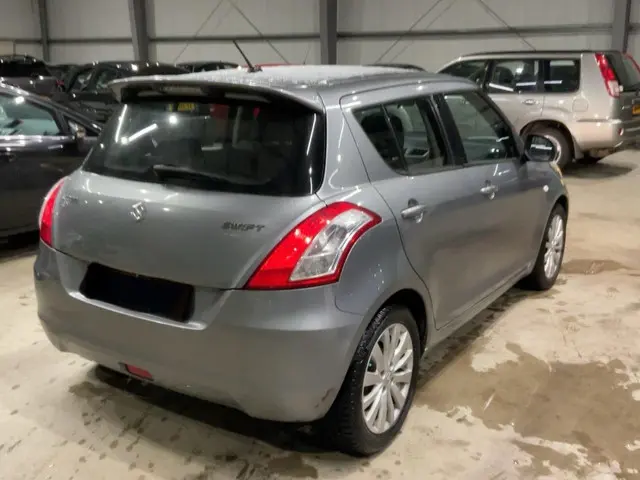 Suzuki Swift 1.2 Bandit EASSS 2013 Benzine