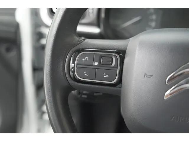Citroën C3 PureTech 110 S&S Shine 2020 Benzine 38