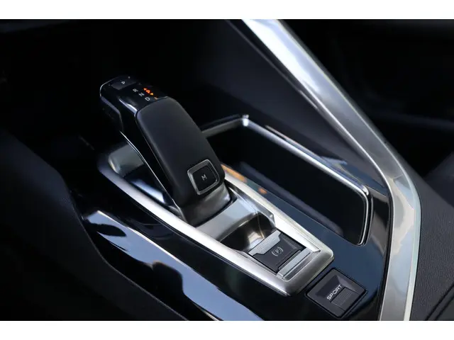 Peugeot 5008 1.2 Executive 7-persoons 2019 Benzine 14