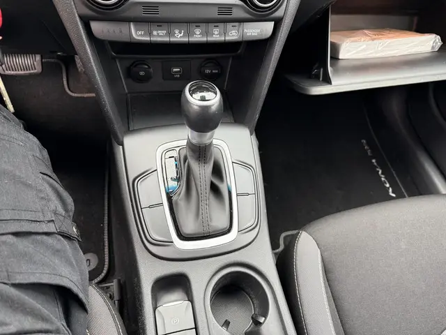 Hyundai Kona 1.6 GDI HEV Comfort 2021 Hybride Benzine 9