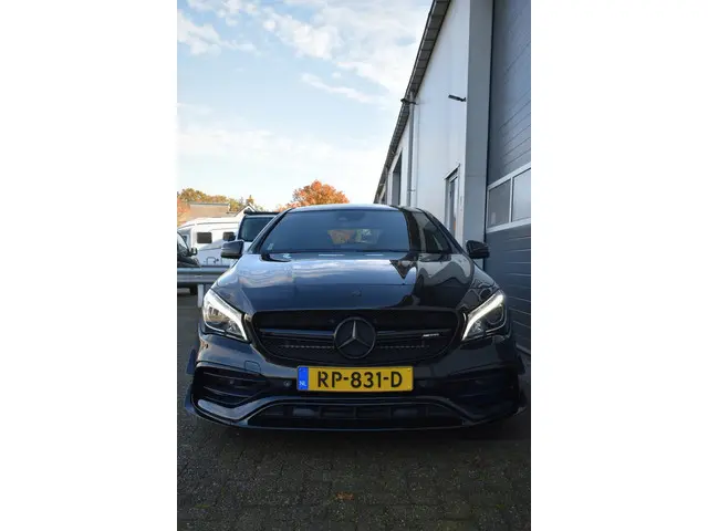 Mercedes-Benz CLA AMG 45 4MATIC 2018 Benzine 8