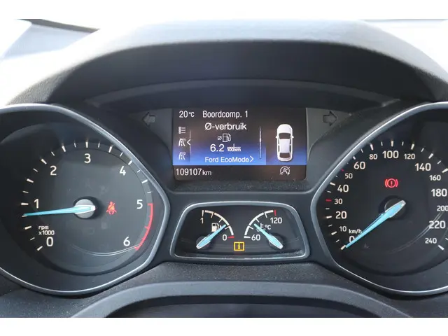Ford C-MAX 1.5 TDCi Titanium Lease Edition 2016 Diesel 22