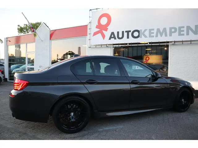 BMW 5 Serie 520i EXECUTIVE 2013 Benzine 11