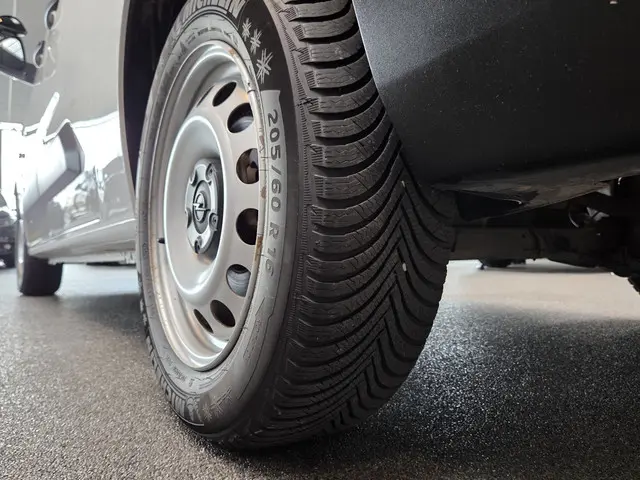 Opel Combo 1.5D L2H1 Edition 2021 Diesel 11