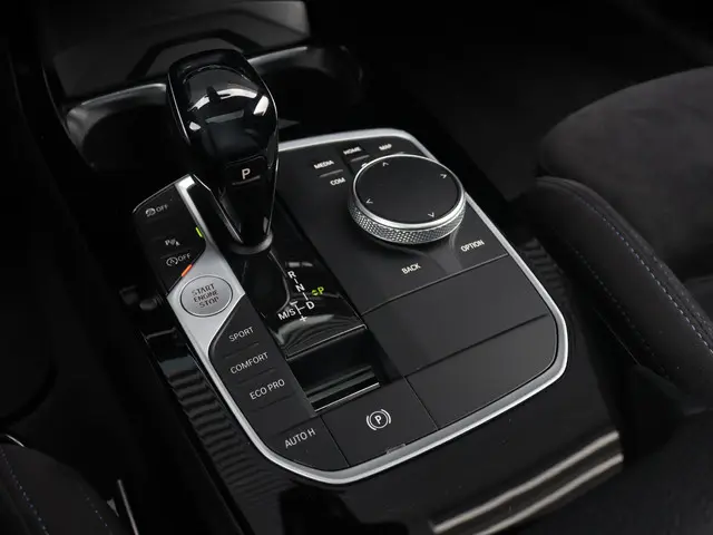 BMW 1 Serie 5-deurs M135i xDrive 2019 Benzine 19