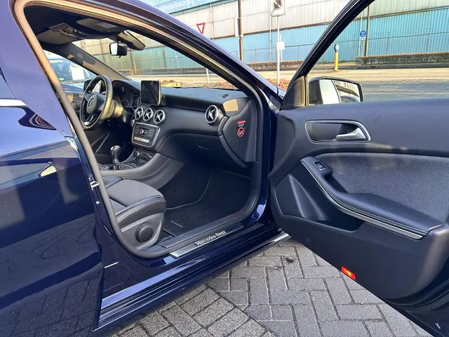 Mercedes-Benz A-Klasse 160 Ambition 2018 Benzine 17