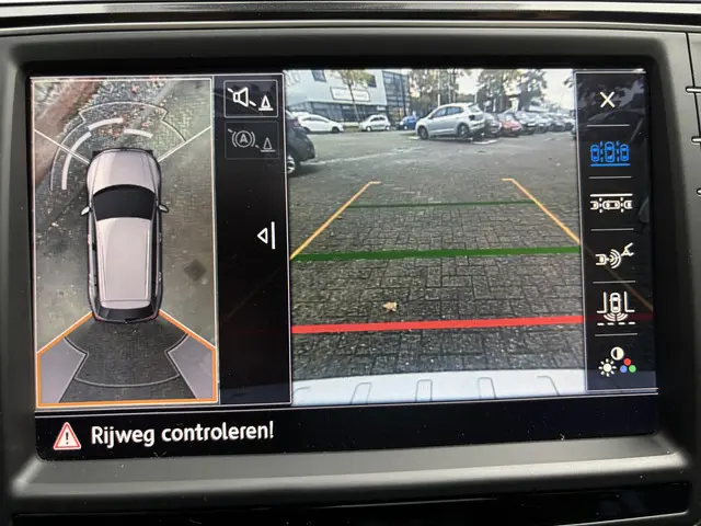 Volkswagen Tiguan 2.0 TSI 4Motion Highline 2016 Benzine 18