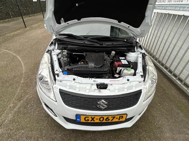 Suzuki Swift 1.2 Exclusive EASSS 2015 Benzine 18