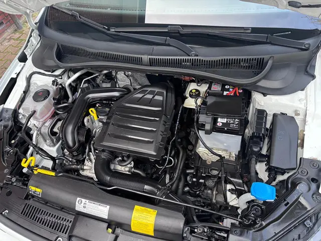 Volkswagen Polo 1.0 TSI Highline R-line 2018 Benzine 41