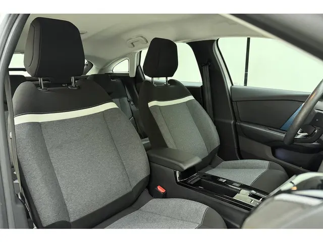 Citroën ë-C4 Feel 50 kWh 2022 Elektrisch 13