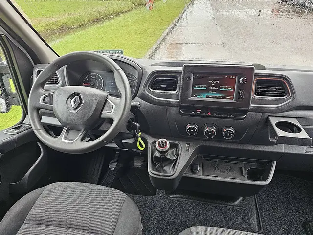 Renault Master 2.3 2024 Diesel 8