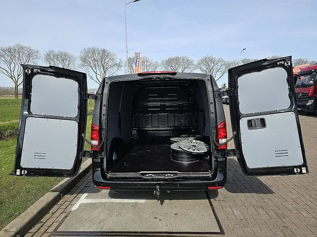 Mercedes-Benz Vito 119 CDI 2020 Diesel 14