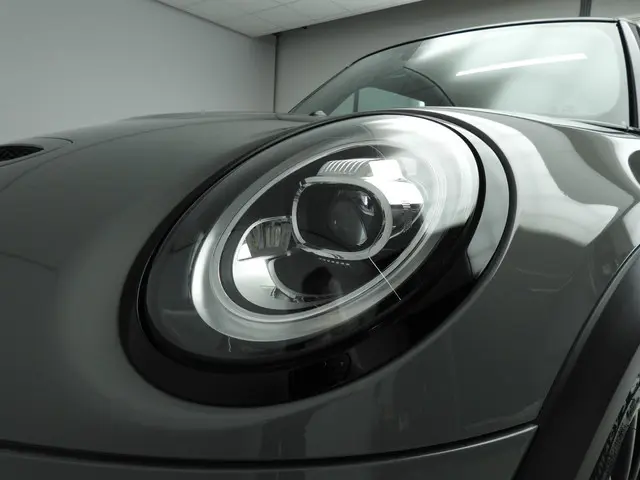 MINI Electric 3-deurs SE 2020 Elektrisch 33
