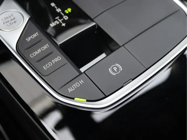 BMW 1 Serie 118i Business Edition 2022 Benzine 46