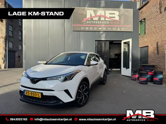 Toyota C-HR 2