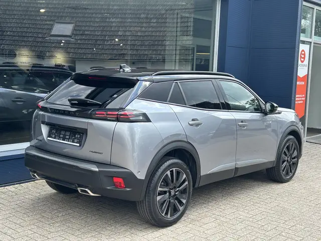 Peugeot 2008 1.2 Hybrid 145 GT 2025 Hybride Benzine 4