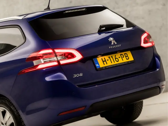 Peugeot 308 SW 1.2 PureTech Sport 2020 Benzine 13