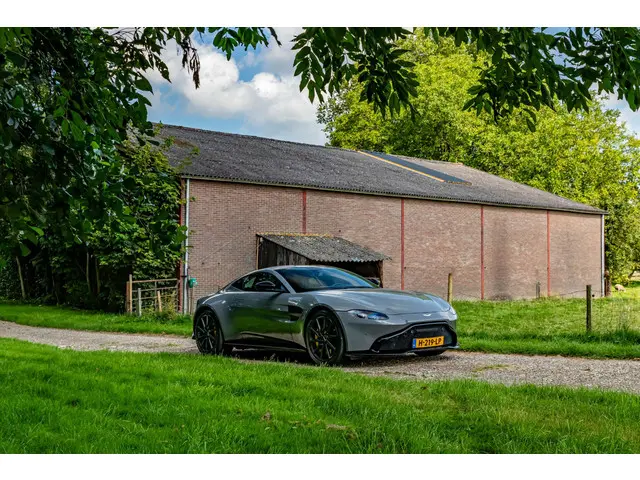 Aston Martin V8 Vantage 4.0 2018 Benzine 74