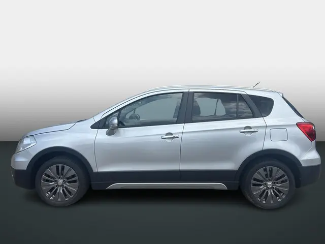 Suzuki S-Cross SX4 1.6 Exclusive 2014 Benzine 2