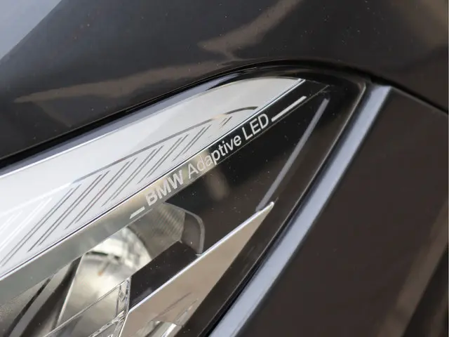 BMW 2 Serie Cabrio 220i High Executive 2021 Benzine 10