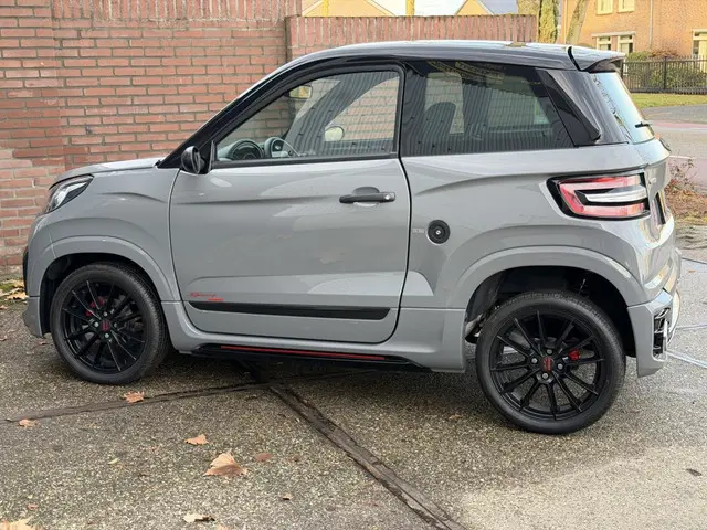 Ligier JS60 Brommobiel Chic 2021 Diesel 9