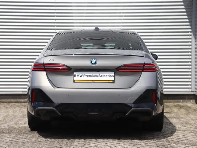 BMW i5 Sedan eDrive40 2024 Elektrisch 4