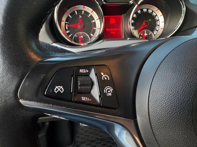 Opel ADAM 1.4 Turbo S 2015 Benzine 22