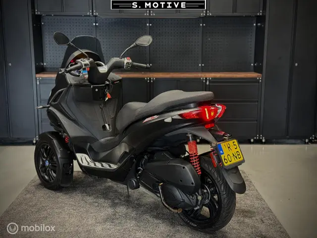 Piaggio MP3 300 HPE Sport 2022 Benzine 3