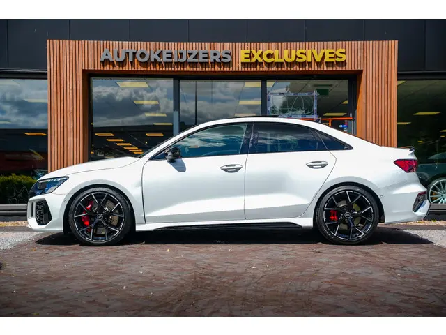 Audi RS3 A3 Limousine 2.5 TFSI quattro 2023 Benzine 5
