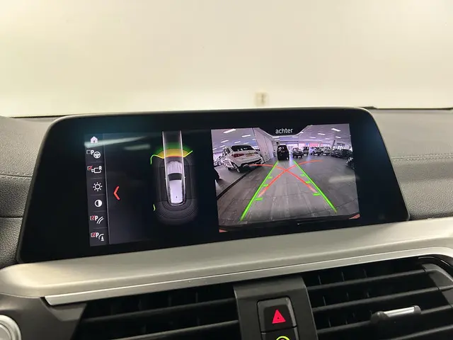 BMW X3 xDrive20i High Executive 2020 Benzine 12