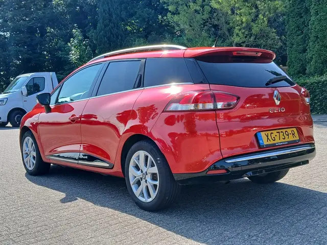 Renault Clio Estate 0.9 TCe Limited 2018 Benzine 8