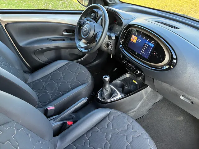 Toyota Aygo X 1.0 VVT-i MT Envy 5-Deurs 2023 Benzine 13