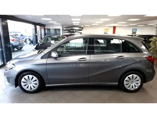 Mercedes-Benz B-Klasse 160 Automaat 2017 Benzine 4
