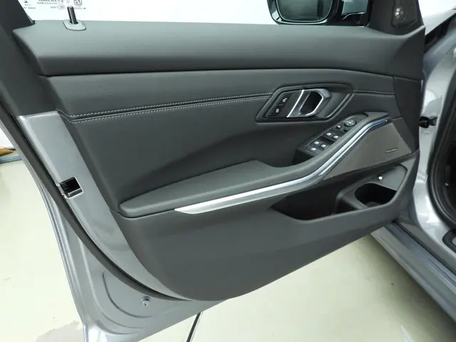 BMW 3 Serie Sedan 320e 2025 Hybride Benzine 19