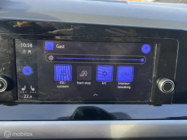 Volkswagen Golf 1.5 eTSI Life Business 2022 Benzine 10